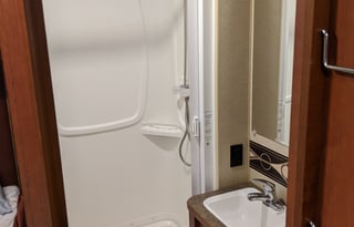 2016 Winnebago Minnie Winnie 25B w/Insurance!!!