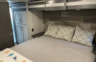 Don and Michelle’s 5th Wheel Rental