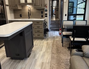 Coachmen RV Chaparral 360IBL