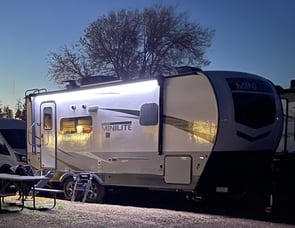 Forest River RV Rockwood Mini Lite 2205S