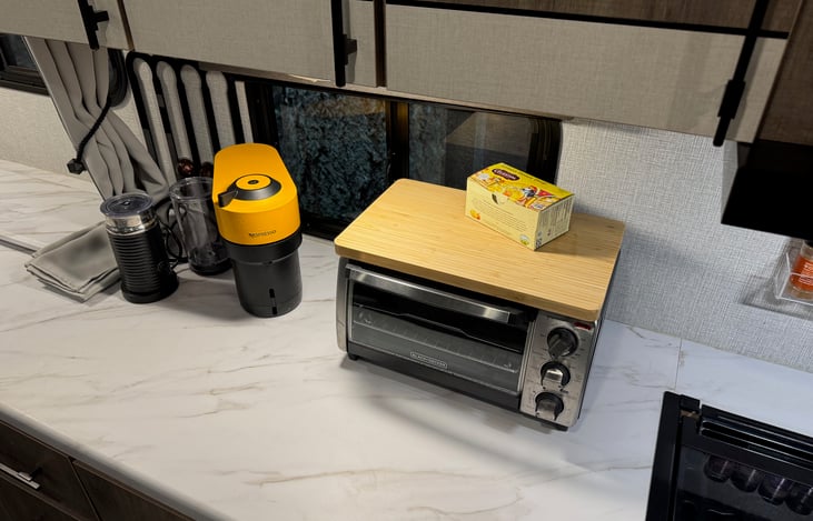 Nespresso Coffee Maker & Toaster/Air-fry Oven