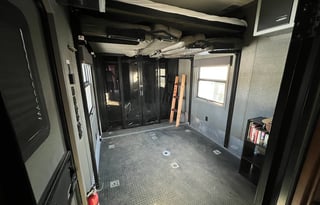 2019 DRV Luxury Suites FullHouse LX455