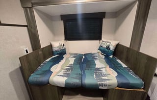 2021 Viking 2  BHS 1 slideout Vacation on Wheels