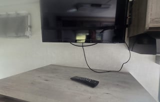 HAPPY CAMPER  2020 NOBO New Bed/Newly Upholstered