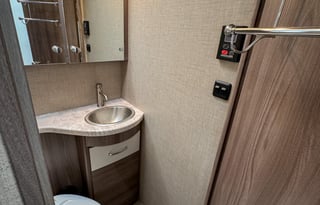 DELANO - Luxury Mini Coach for 2-4