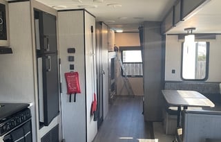Spacious Family Friendly 35 Ft Bunkhouse