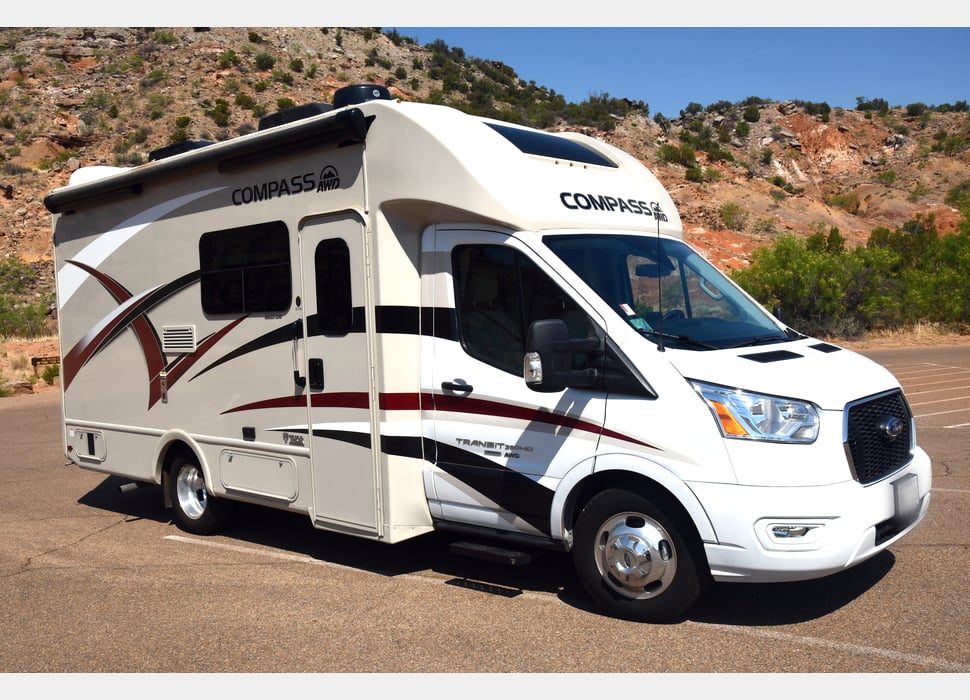 Class C Motor Home rentals in Clarendon