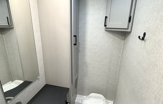 2025 BRAND NEW TOP RATE  FreeLander 27QB CHEV 4500