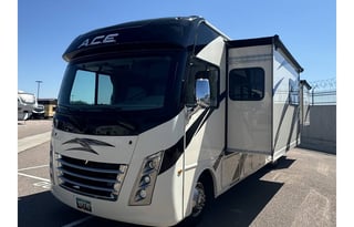 Ramblin' Renata RV Rental