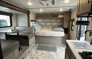 Camping Comfort & Luxury '21 Keystone Springdale