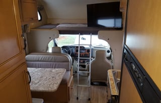 2017 Thor Motor Coach Four Winds 22B