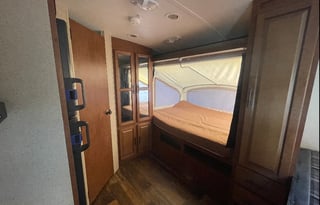 Surveyor Cadet Hybrid Camper Rental