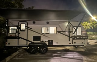 Winnie’s Road Adventures- 2024 Winnebago camper