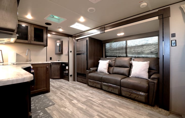 Experience "Loyal" with our 2022 Grand Design Transcend Xplor 251BH located near Table Rock Lake near Branson Missouri and Lake Of The Ozarks. Thank you from us at StoneMountainRVs(dot)com