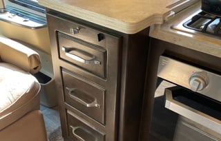 RV Sleeps 8 with 2 Bunks - Unlimted Generator Use