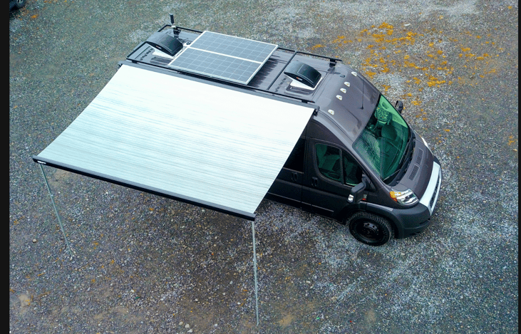 Fiamma Awning/ 400 Watts Solar/ 2 MaxxAir Fans