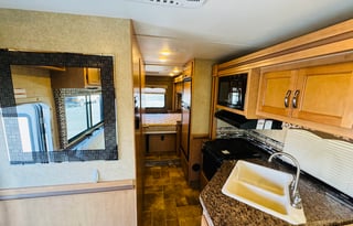 2016 Thor Motor Coach Four Winds 29G. "Let's Go!"