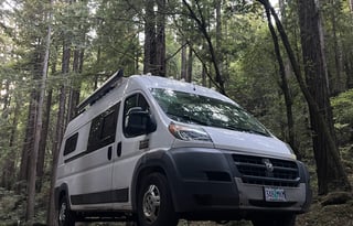 Serenity - Your Cozy Home on Wheels