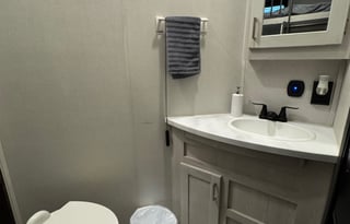 Pet-Friendly-Adventure Ready-22' Keystone Sprinter