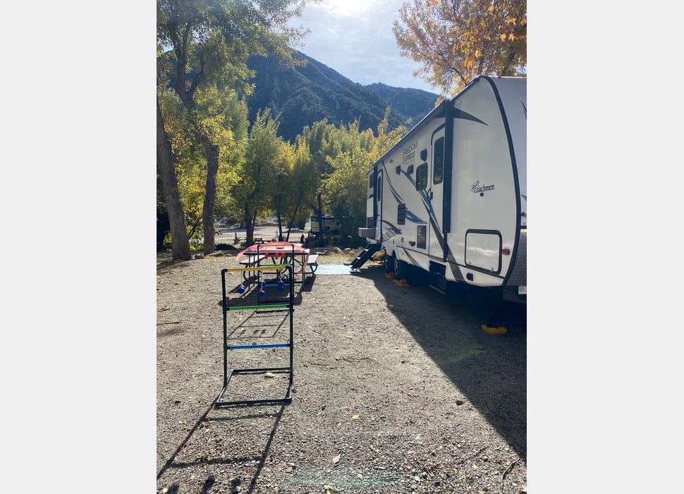 Travel Trailer rentals in Perris