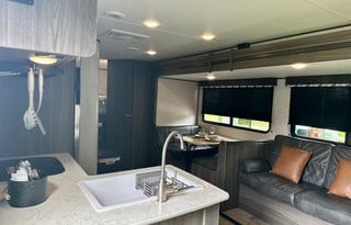 2021 Dutchmen RV Kodiak SE 28SBH