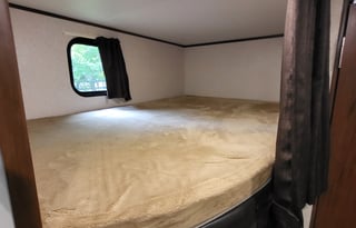 2017 Jayco - Sleeps 8- Delivery Available