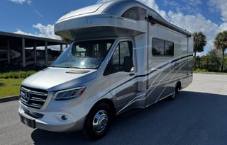 Lux RV's Bago View Race Ready