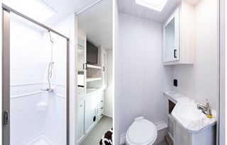 2022 EAST TO WEST Entrada 2900DS