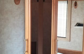 Family Friendly Fleetwood Discovery 36R