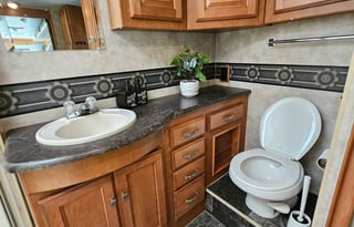 2013 Winnebago Vista 35F - FREE UNLIMITED INTERNET