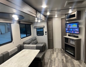 CrossRoads RV Volante 33DB