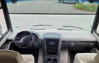 Billie’s RV! King bed - 2 bathrooms!