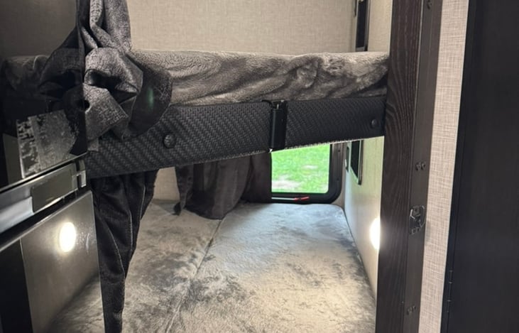 Windows by all the beds to let in all that fresh air!