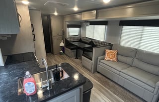 Jamber Acres Cozy Camper