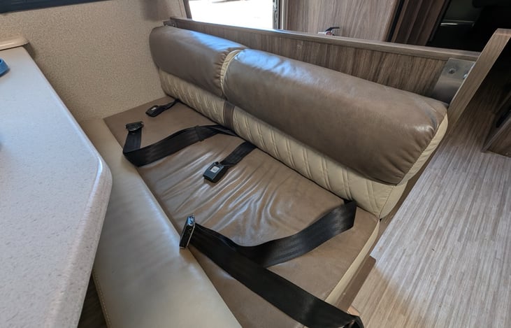 Seatbelts that can be brought out for diving but put away when stationary.