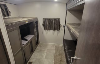 2018 CrossRoads RV Sunset Trail Super Lite ST330BH