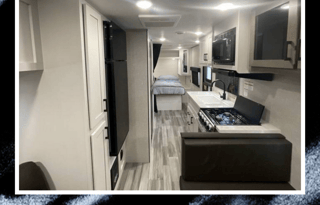 TWO HEARTS, ONE CAMPER: MOUNTAIN VIEWS