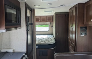 2020 Forest River RV Sunseeker LE 2350SLE Chevy