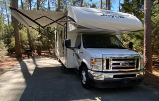 Easy to drive RV, family road trip!