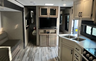 2022 Open Range RV Open Range RV 335BHS