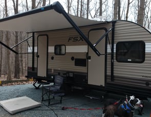 Forest River RV Wildwood FSX 190SS