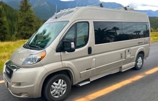 2022 Roadtrek Zion SRT: Compact w/ Flex Miles