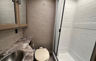 2022 THOR FOUR WINDS 30D