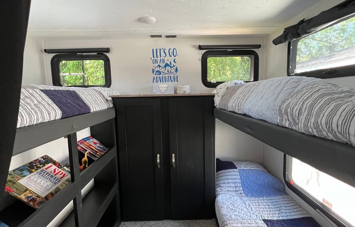 Bunk room with 3 beds