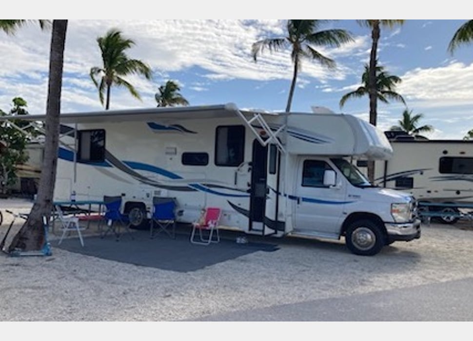 Class C Motor Home rentals in Pembroke Pines