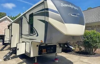 2022 Forest River Sandpiper 3330BH