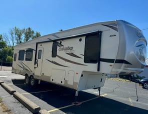 Palomino Columbus F329DV