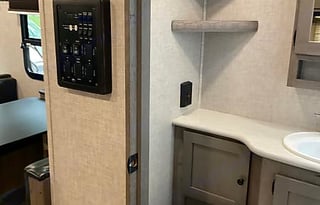 Very comfy couples camper.  Pet friendly too!!