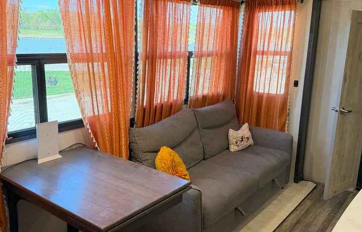 Fold Out Couch / Dining Table