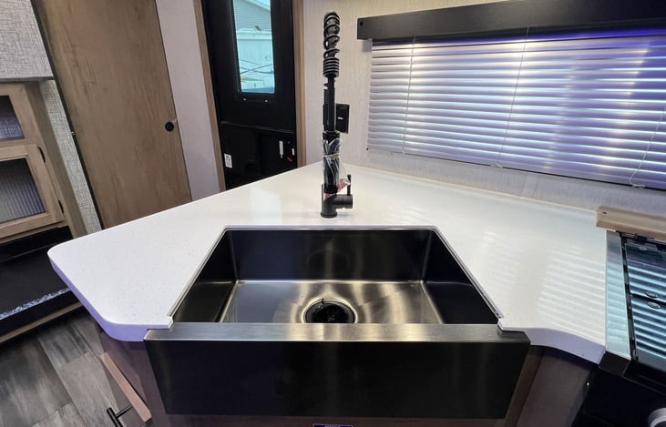 black stainless steel kitchen sink